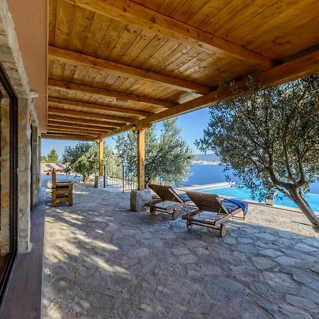 Secluded Paradise * Omis