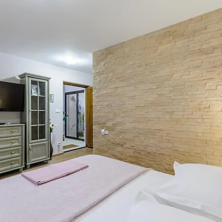 Villa Secluded Paradise