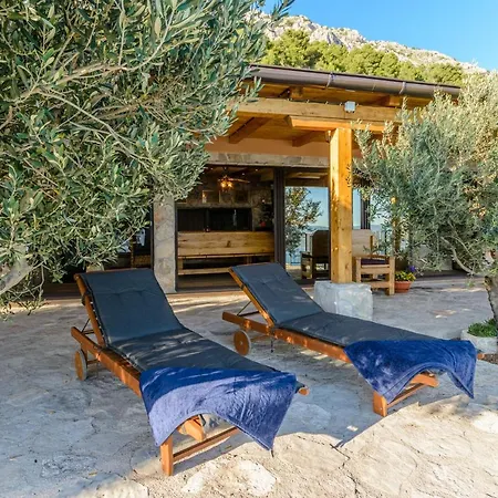 Secluded Paradise Villa *