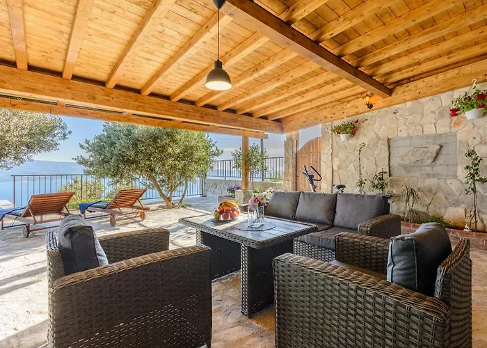 Secluded Paradise * Omis