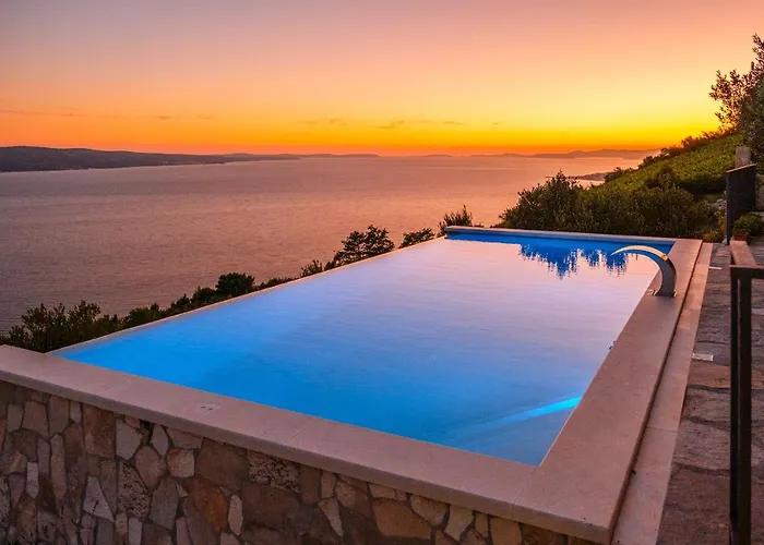Secluded Paradise * أوميس